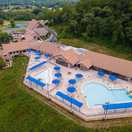 Quiet Home Minutes From Lake Galena & Eagle Ridge エクステリア 写真