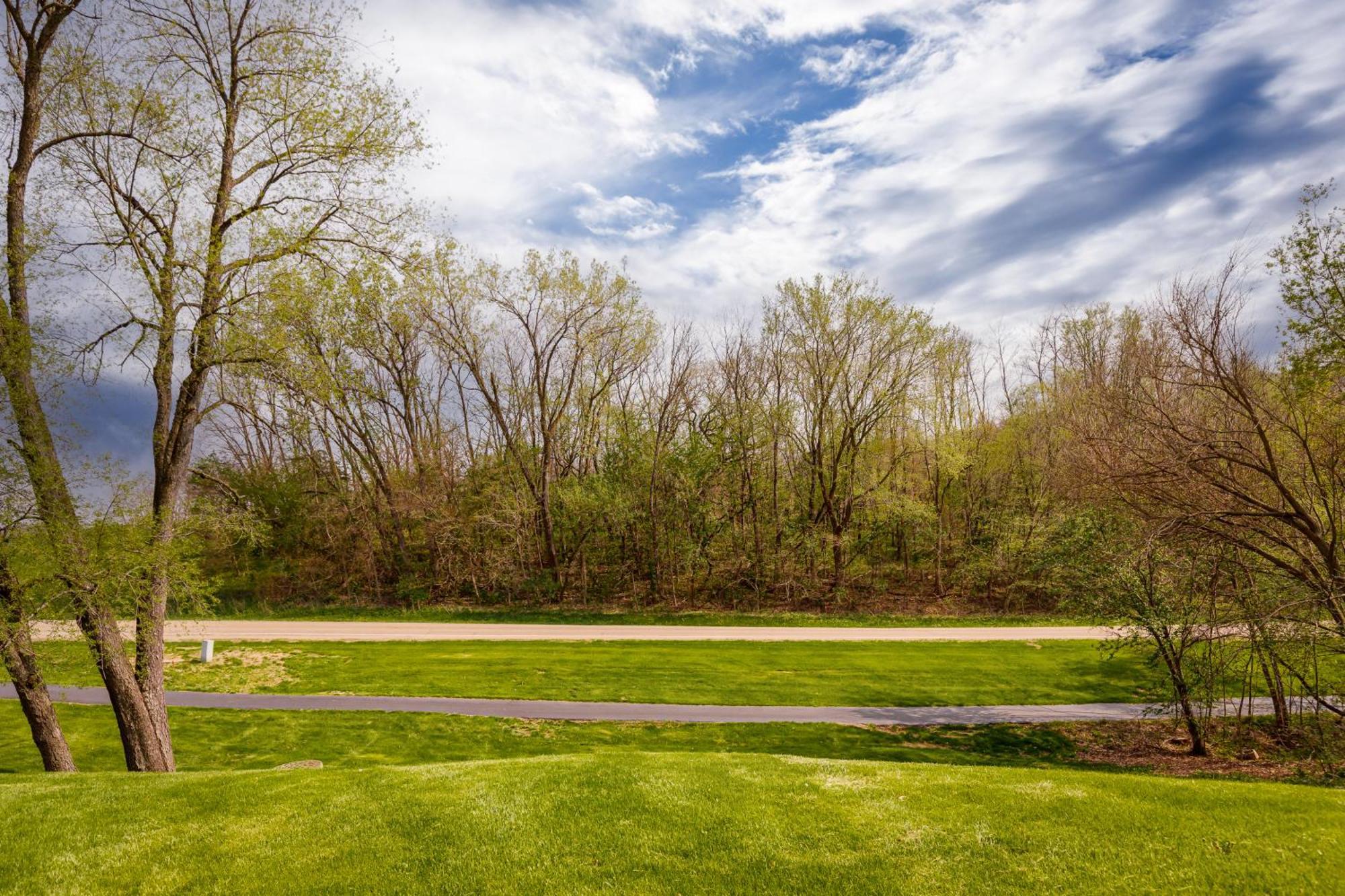 Quiet Home Minutes From Lake Galena & Eagle Ridge エクステリア 写真